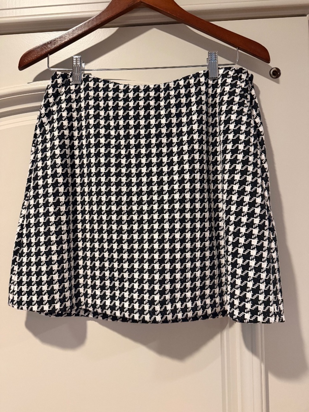 Cabi Passport skort